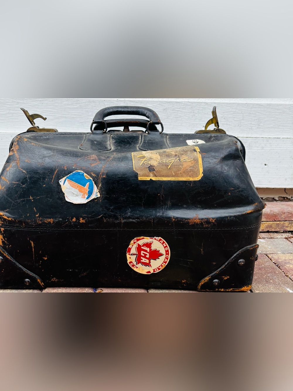 Vintage Black Leather Gladstone Bag.